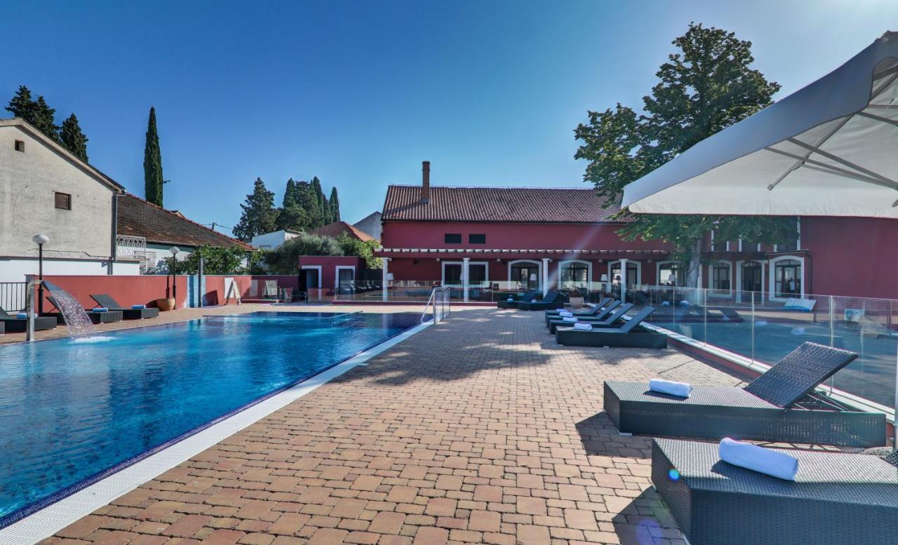 Hotel Villa Donat Свети свети Филип и Яков Екстериор снимка