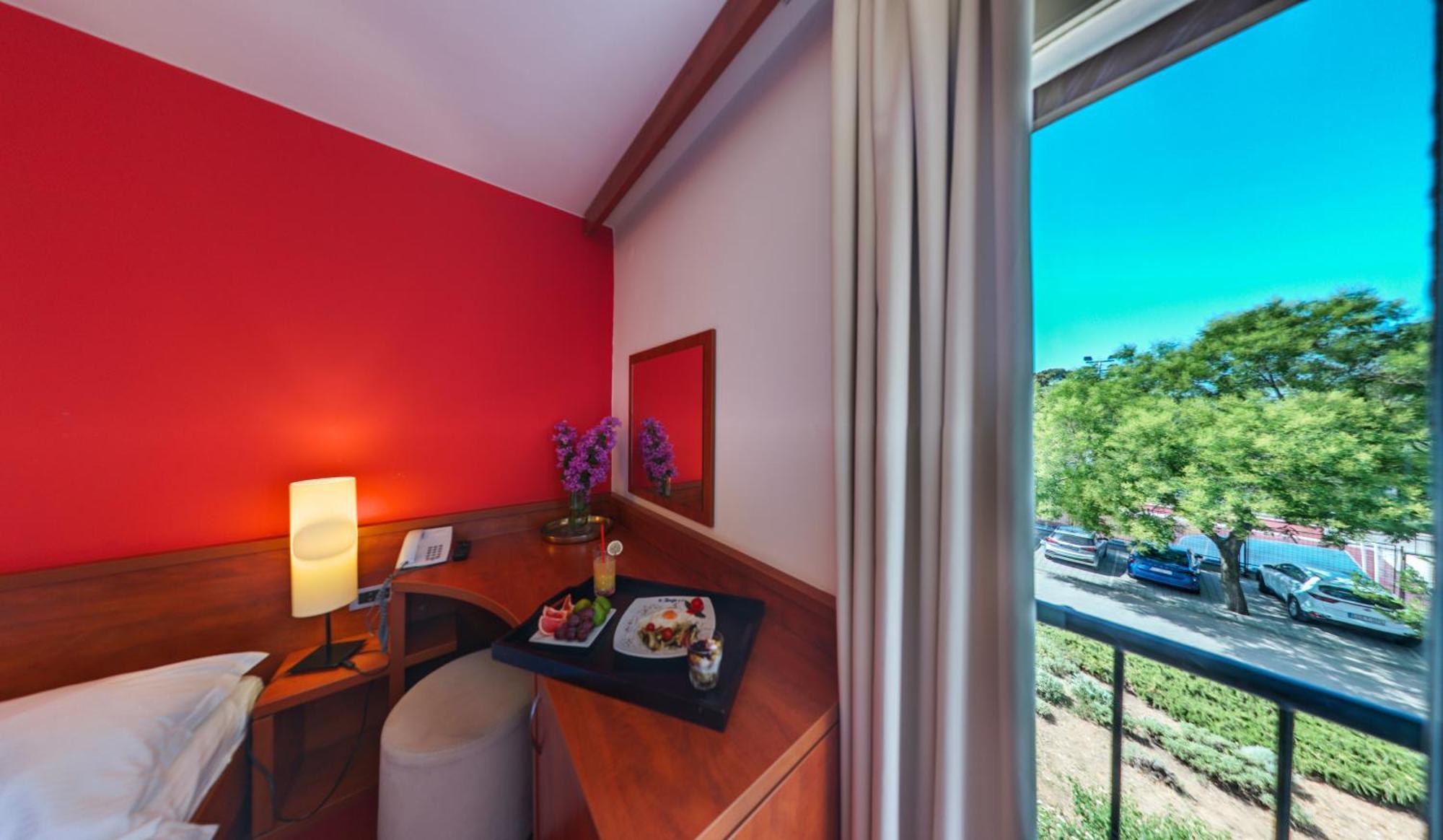 Hotel Villa Donat Свети свети Филип и Яков Стая снимка