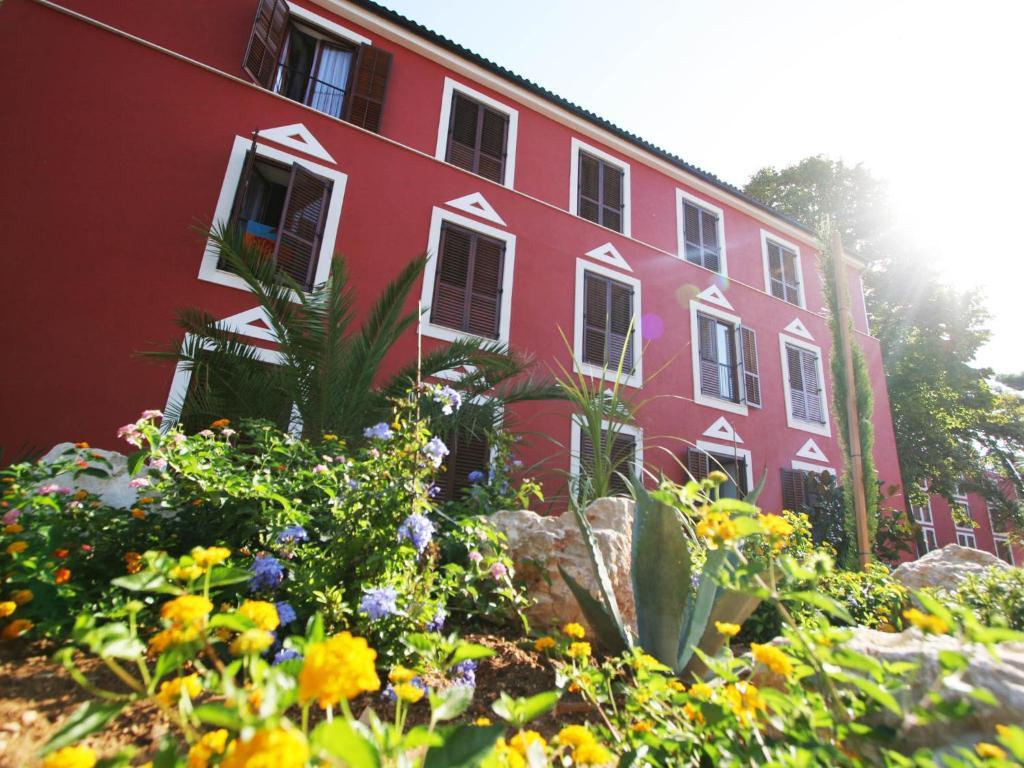 Hotel Villa Donat Свети свети Филип и Яков Екстериор снимка